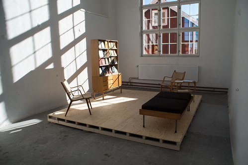 Den politiska biodlarens bibliotek, Art Lab Gnesta (2015). Foto: Erik Sjödin. Den politiska biodlarens bibliotek, Art Lab Gnesta (2015). Foto: Erik Sjödin.