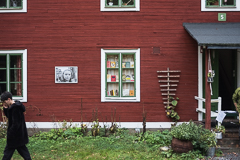 Den politiska biodlarens bibliotek, Varvsarbetarhuset (2020). Foto: Erik Sjödin.