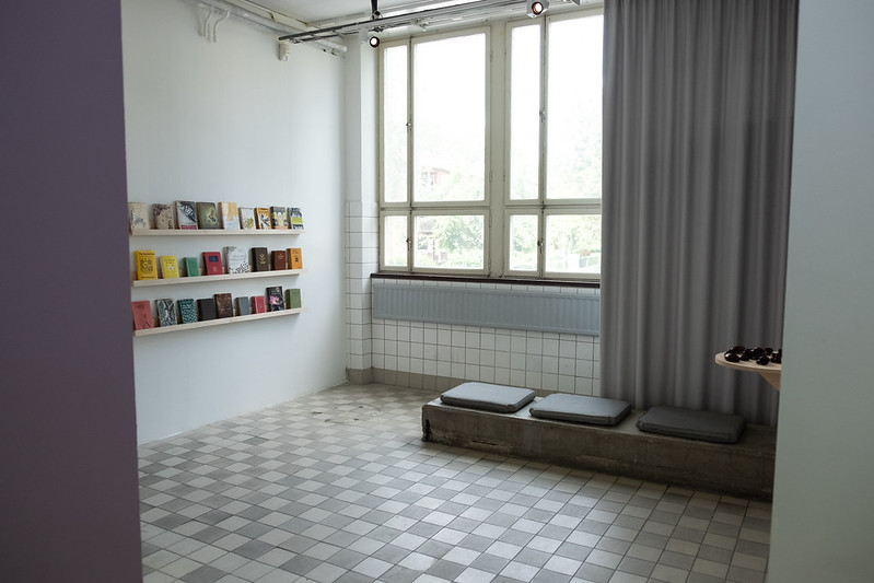 Waggle Dance, Konsthall C (2022). Foto: Erik Sjödin. Waggle Dance, Konsthall C (2022). Foto: Erik Sjödin.