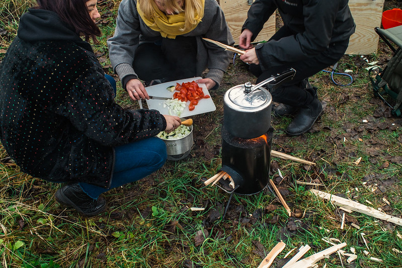 Vi bär fortfarande på elden, utflykt med Konstfack (2014). Foto: Erik Sjödin. Vi bär fortfarande på elden, utflykt med Konstfack (2014). Foto: Erik Sjödin.